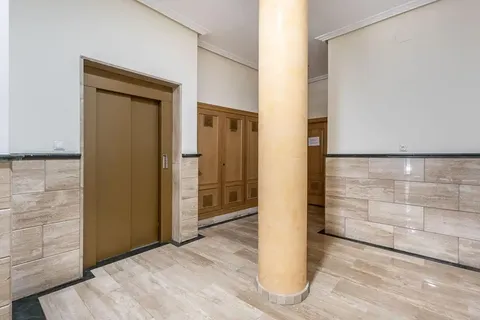 Appartamento 131 m² a Granada