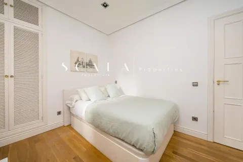 Wohnung 111 m² in Madrid