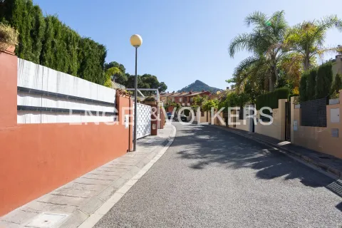 Casa de 150 m² en Nàquera / Náquera