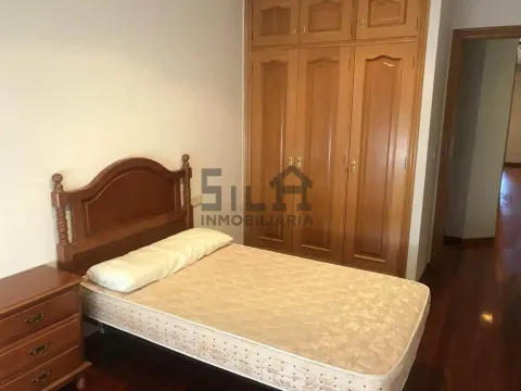 Pis de 105 m² a Ourense