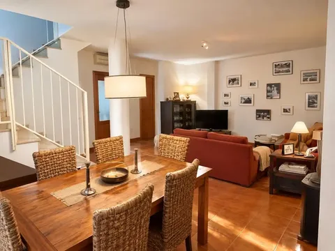 Casa de 170 m² en Requena