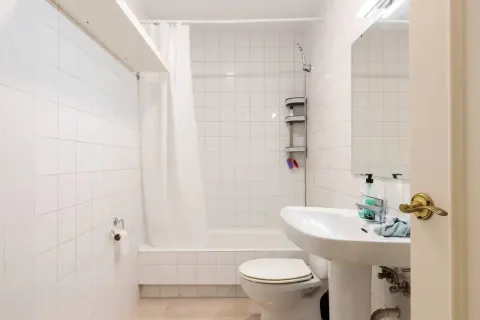 Quarto para alugar, Madrid (4/10)