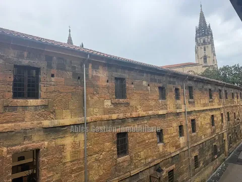 Pis de 86 m² a Oviedo