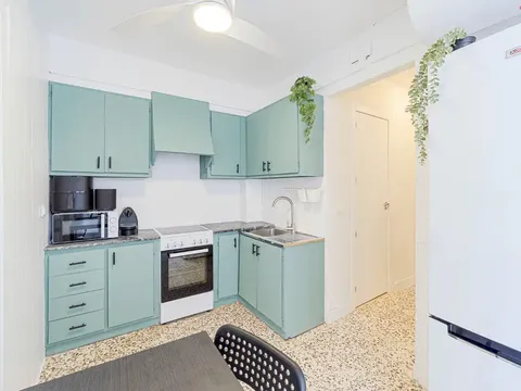 Habitació de lloguer, Torrevella