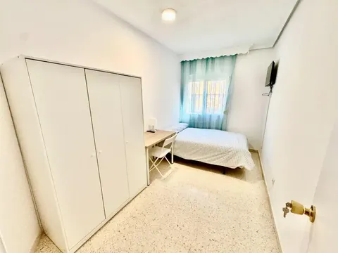 Stanza 80 m², Siviglia