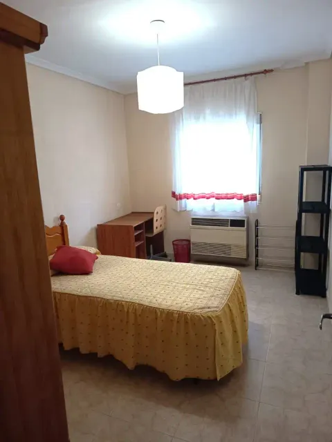 Pis de 80 m² a Cáceres (2/10)