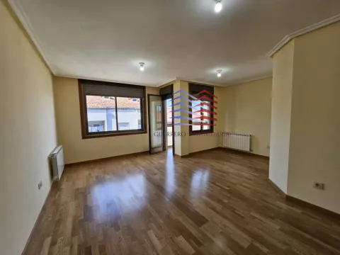 Pis de 147 m² a Ourense