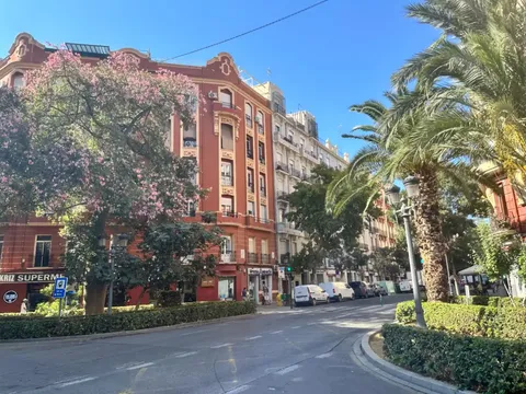 Pis de 77 m² a València