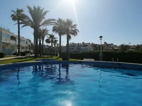 Pis de 80 m² a Oriola