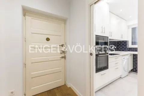 Wohnung 113 m² in Madrid