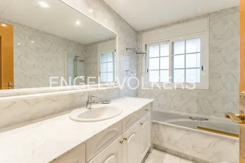 Haus 150 m² in Castelldefels