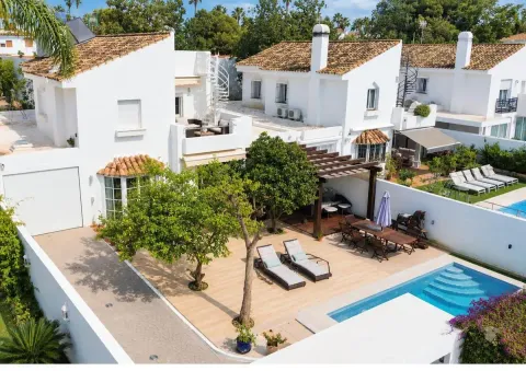Casa de 390 m² en Estepona