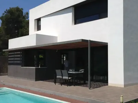 Casa 285 m² a Corbera de Llobregat