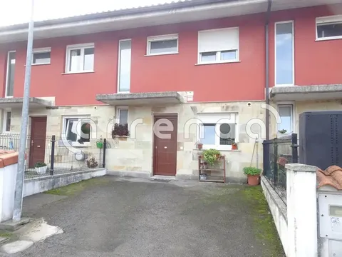 Casa 94 m² a Santa María de Cayón