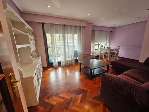 Piso de 100 m² en Ourense