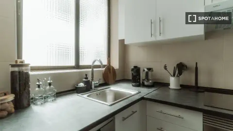 Кімната в оренду, Madrid