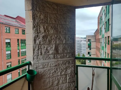 Pis de 77 m² a Oviedo