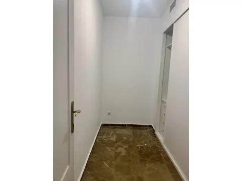Flat 65 m² in Seville