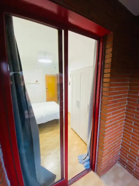 Habitación en alquiler, Madrid (3/10)