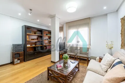 Wohnung 92 m² in Oviedo