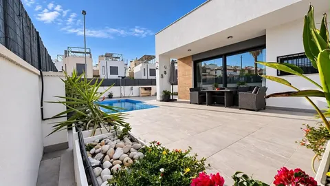 Casa de 150 m² a Oriola