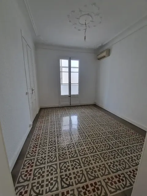 Wohnung 98 m² in Barcelona