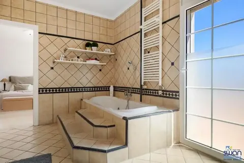 Casa de 412 m² a Estepona
