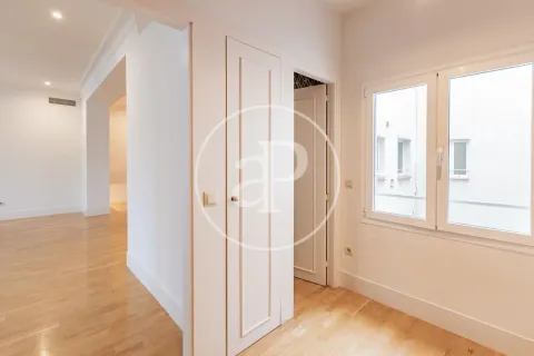 Flat 229 m² in Madrid