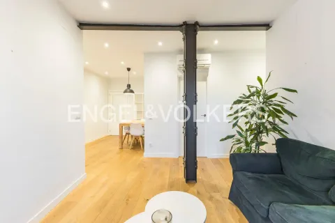 Wohnung 113 m² in Madrid