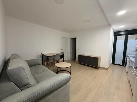 Flat 710 m² in Carbonero el Mayor