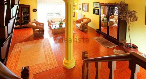 House 500 m² in Boqueixón