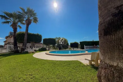 Casa de 100 m² a Oriola