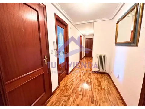 Wohnung 129 m² in Saldaña