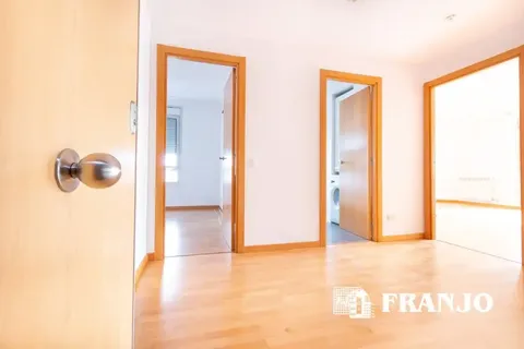 Pis de 111 m² a Barberà del Vallès