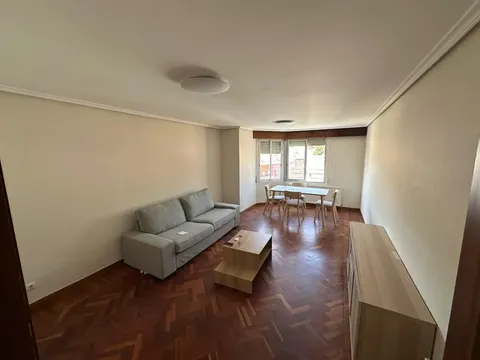 Pis de 80 m² a Burgos