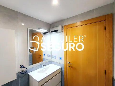 Pis de 77 m² a València
