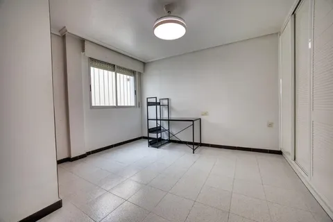 Pis de 90 m² a Oriola