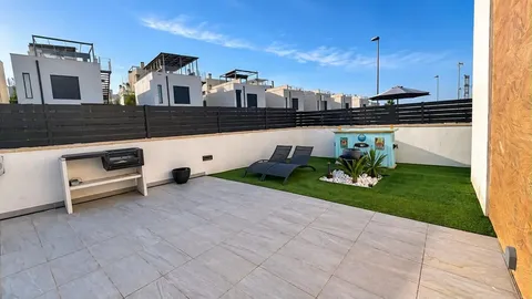 Casa de 150 m² a Oriola