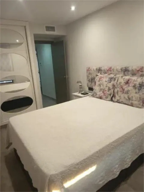 Pis de 75 m² a Còrdova