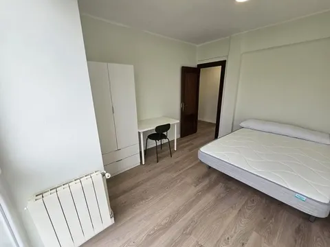 Кімната 100 м², Oviedo