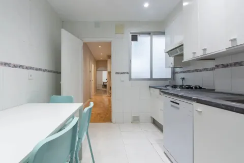 Chambre à louer, Madrid (4/7)