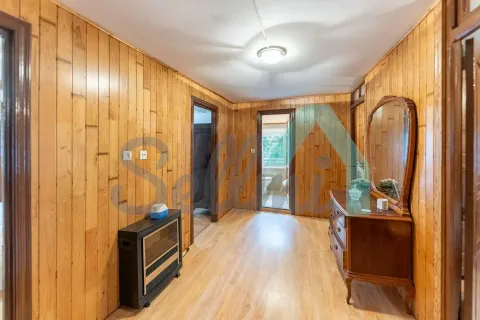 House 109 m² in Salas