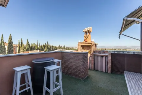 Pis de 100 m² a La Zubia