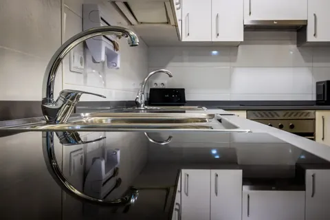 Habitació de lloguer, Parla