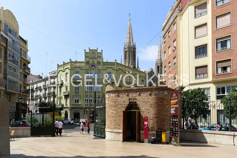 Pis de 234 m² a València