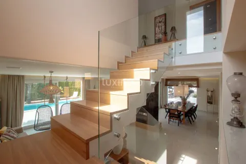 Haus 300 m² in Dénia