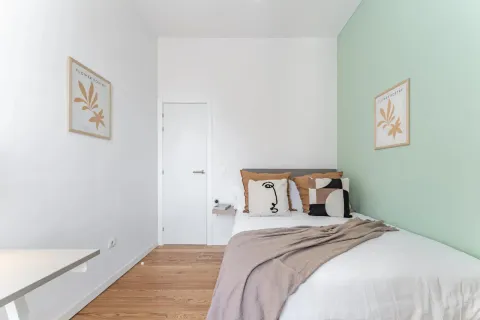 Chambre à louer, Madrid (3/10)