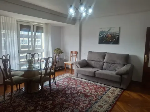 Pis de 110 m² a Oviedo