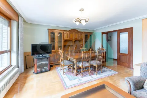 Wohnung 119 m² in Oviedo