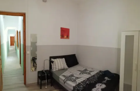 Stanza in affitto, Barcelona (2/10)
